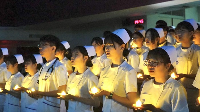 護理系加冠圖片