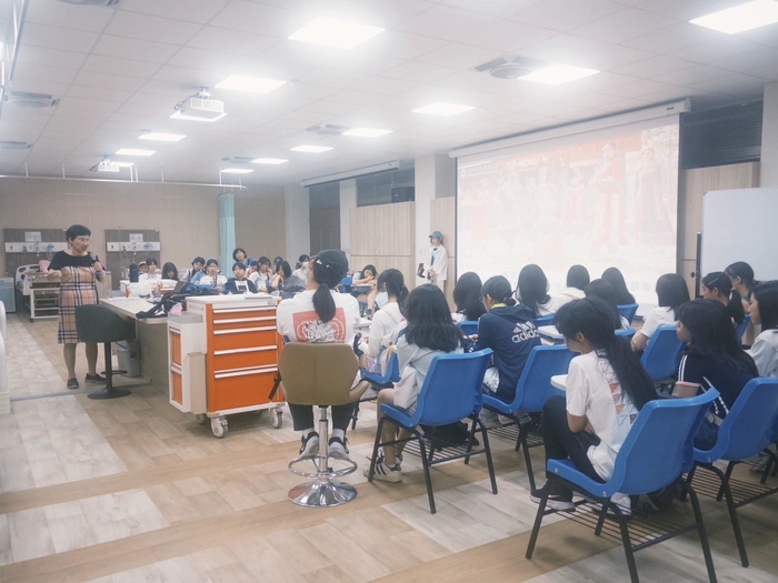 114/05/22(四)台北衛理女中蒞校參訪圖片