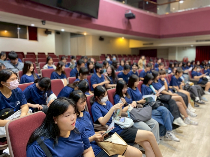 115/05/20(三)國立彰化高級商業職業學校蒞校參訪圖片