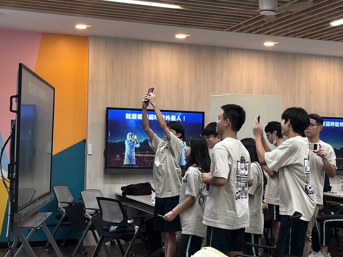 112/10/20僑泰高中蒞校參訪