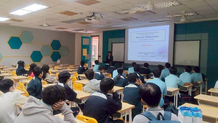 114/12/04(四)臺中市立東山高級中學蒞校參訪圖片